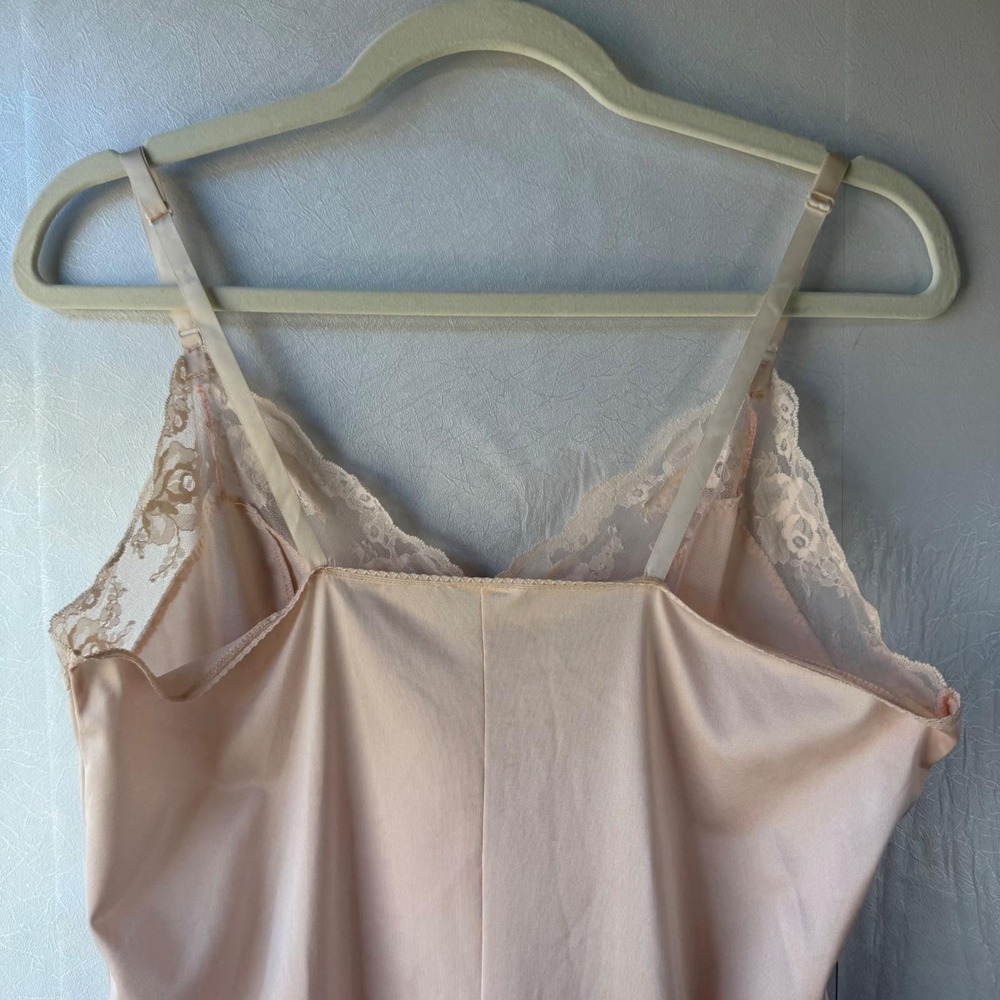 Vintage Peach Lace Trim Camisole Rosette Detail V-Neck Lingerie Top Small Medium - Picture 6 of 9